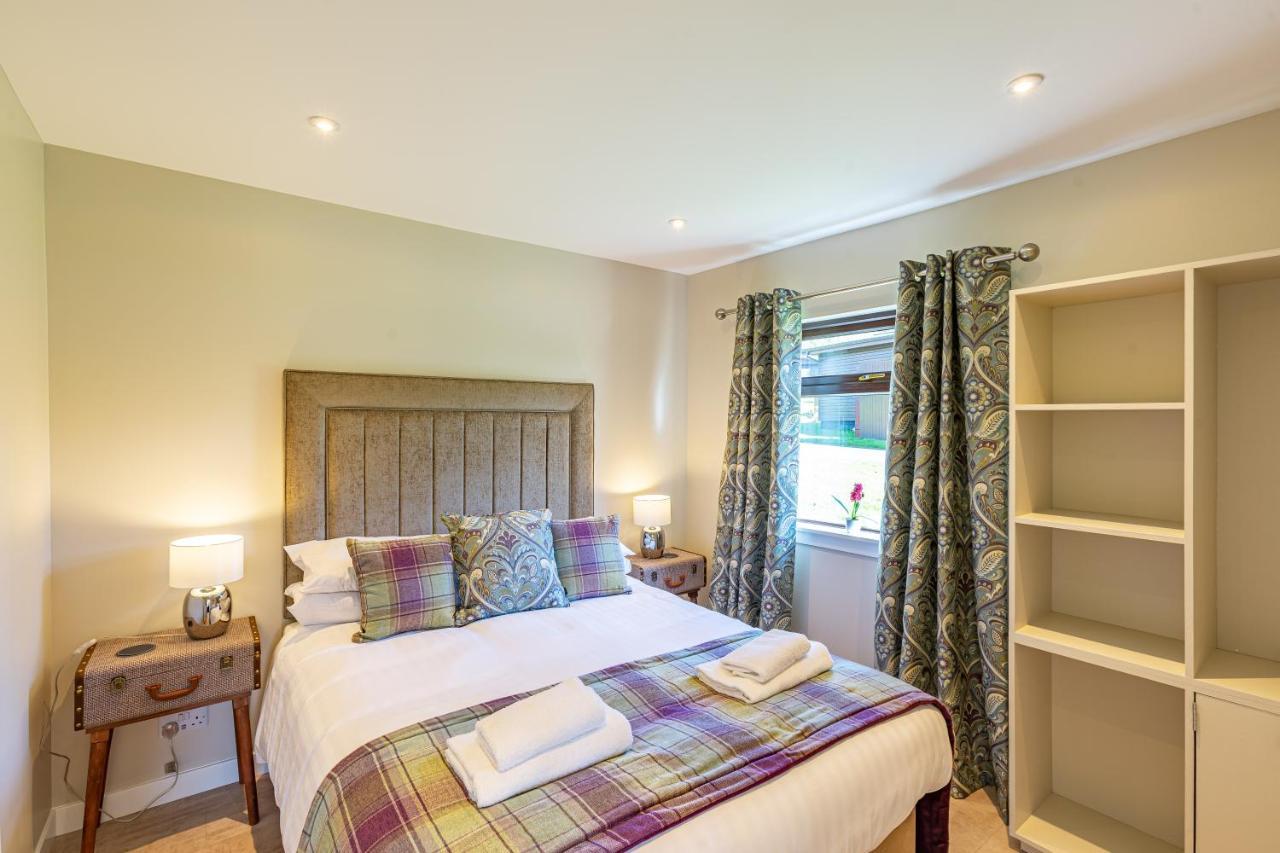 Birch 12 With Hot Tub Chalet Newton Stewart