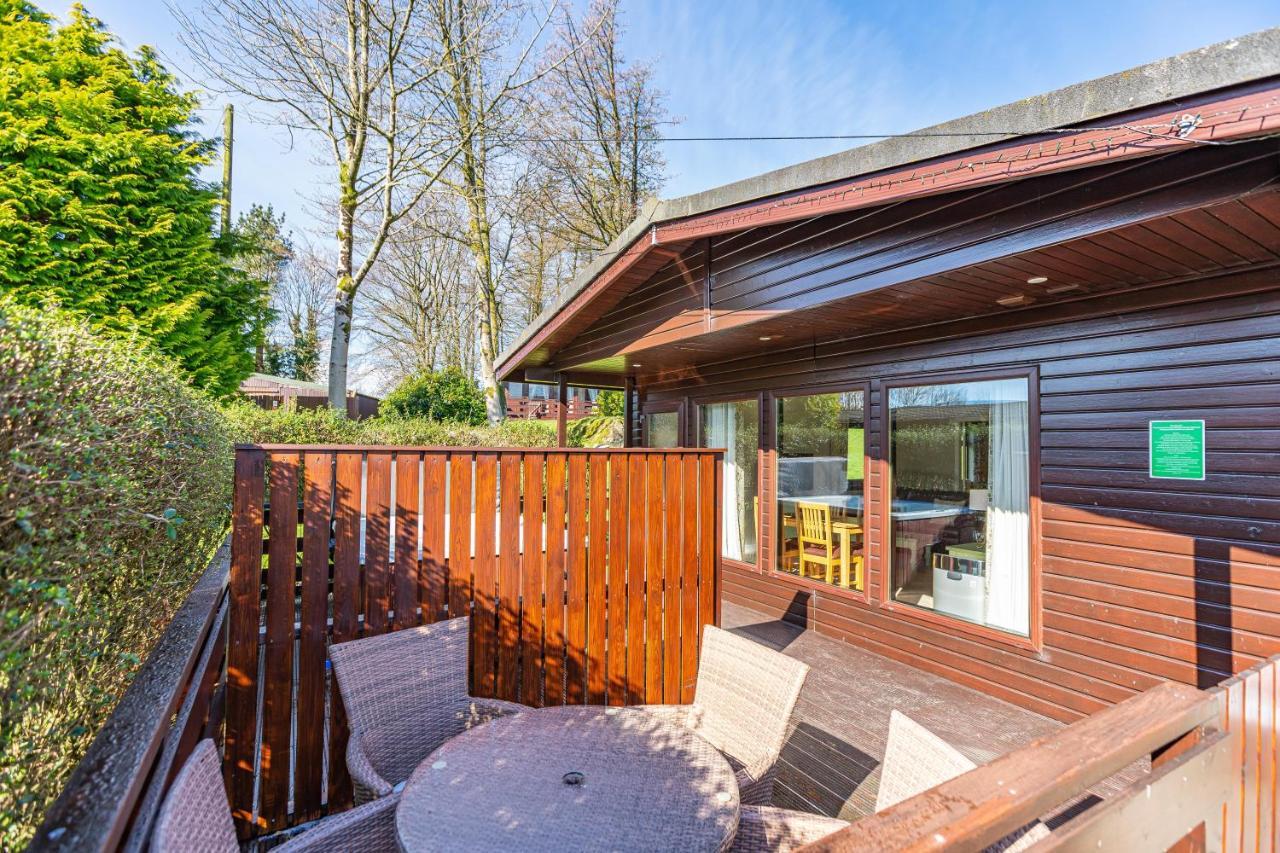 Birch 12 With Hot Tub Newton Stewart